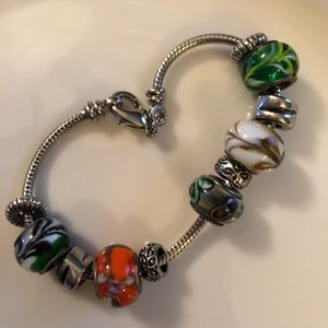 Unmarked Silver and glass bead bracelet